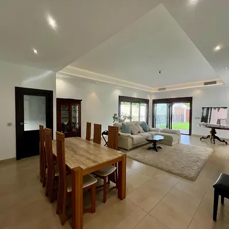 Holiday home Splendid In Pass The Keys *